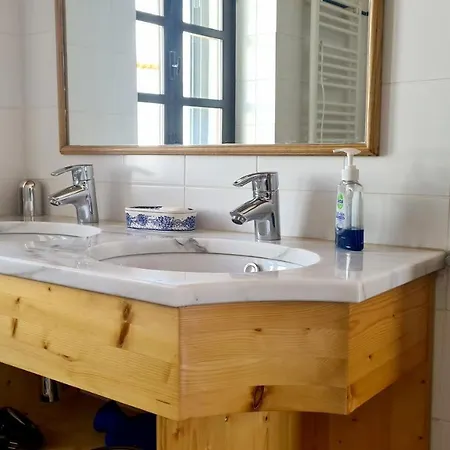 Будинок відпочинку Cliffs House