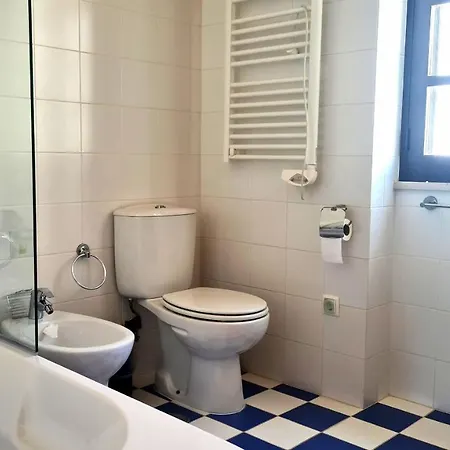 بيت للعطل Cliffs House