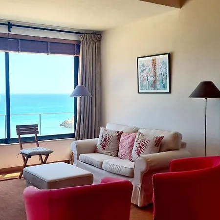 Будинок відпочинку Cliffs House