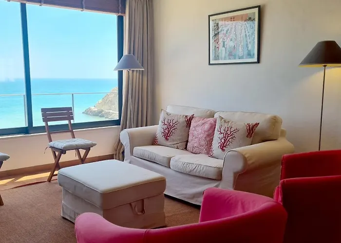 Cliffs House Albufeira